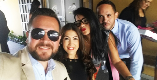                                                                                             Felicidades a nuestro Equipo de Ventas en su semana
                                                                                    