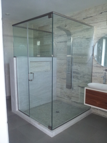                                                                                             - Puertas y Ventanas de Seguridad
- Fabricación de Puertas y Ventanas a la Medida
- Ventanas de Seguridad en aluminio y cristal
- Ventanas “casements”
- Ventanas “projected”
- Puertas de Garaje
- Puertas en Pivote, Puertas y Portones Perforados, Puertas Folding, - - Puertas de Cristal y Puertas Pocket
- Servicio de Instalación por profesionales
- Garantía y Servicio de Calidad
- Servicio a Toda la Isla
- Productos que se ajustan a su necesidad y presupuesto
 *Certificados en el cumplimiento de los Nuevos Códigos de Construcción en PR.
                                                                                    