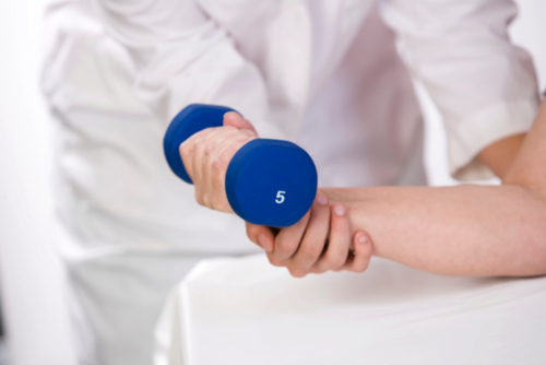 Terapia física para:
Espasmos musculares
Discos herniados
Nervios pinchados
Rehabilitación de condiciones neurológicas
Tratamiento de rehabilitación con láser