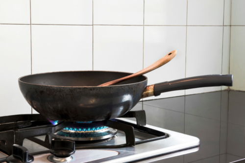 Gas propano y Sol, calentador de agua en linea de gas propano.