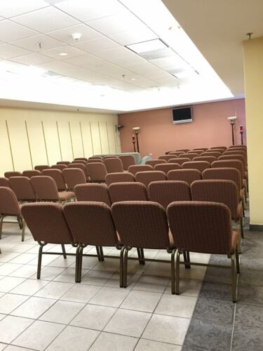                                                                                             Funeraria
• Pre-Arreglos Funerales
• Servicio funeral de velatorio tradicional y sepultura
• Cremaciones
• Velatorio y cremación
• Urnas
• Columbarios
• Servicio memorial con cenizas
• Traslados
• Floristeria
• Exhumaciones
• Aceptamos pólizas de Seguro Triple S
                                                                                    