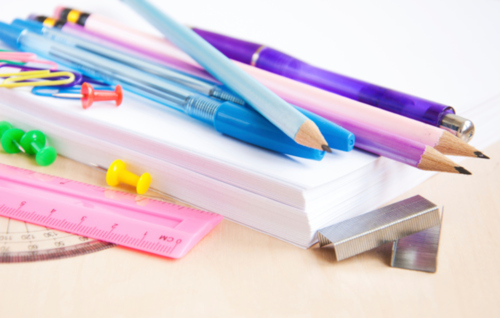                                                                                             Servicio de Grabado en:
Agendas, Bolígrafos, Placas, Trofeos y otros. Nuestros Servicios más solicitados son: Copias en B/N desde .03, Resume desde $4.99, Copias a Color desde .29 entre otros precios.
                                                                                    