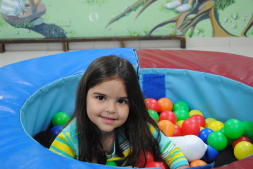                                                                                             • Evaluaciones y tratamiento en Habla-Lenguaje, Ocupacional, Psicología.
• Educativa e Integración Sensorial. 
• Evaluaciones interdisciplinarias de Autismo.
                                                                                    