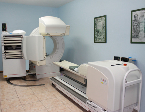                                                                                             Personal profesional, trato personalizado, se citan pacientes por hora, sistema de record e imágenes digital. 

Los pacientes que acuden a nuestras oficina recibirán servicios de medicina nuclear y/o cardiología.
                                                                                    