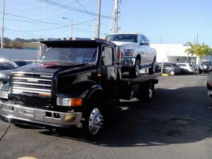                                                                                             Grúas
Asistencia en la carretera
Recarga de bateria
Gasolina
                                                                                    