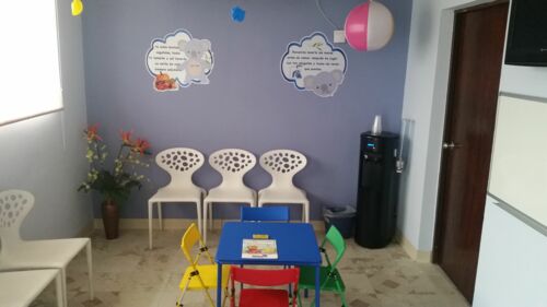                                                                                             •  Vacunas
•  Hacemos prueba de la tuberculosis
•  Obtenga 15% de descuento en CERTIFICADOS de Salud
•  Amplio estacionamiento
                                                                                    