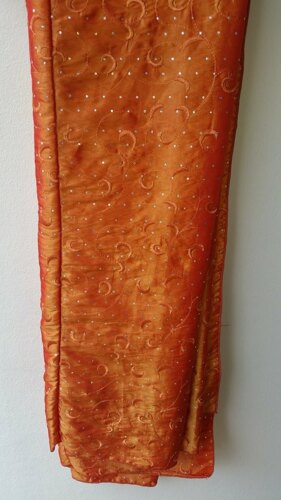                                                                                             Entre nuestros productos tenemos sillas, mesas, columnas, carpas "covers", manteles, topes, rodapiés.

Ahora también mesas y columnas iluminadas.

Sillas en Resina (Doradas y Plata)
                                                                                    