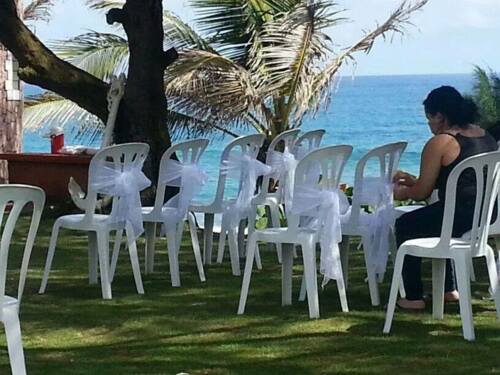                                                                                             Entre nuestros productos tenemos sillas, mesas, columnas, carpas "covers", manteles, topes, rodapiés.

Ahora también mesas y columnas iluminadas.

Sillas en Resina (Doradas y Plata)
                                                                                    