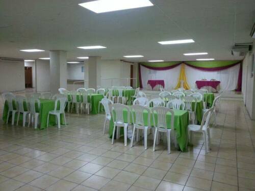                                                                                             Entre nuestros productos tenemos sillas, mesas, columnas, carpas "covers", manteles, topes, rodapiés.

Ahora también mesas y columnas iluminadas.

Sillas en Resina (Doradas y Plata)
                                                                                    