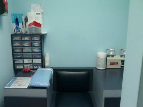 Exámenes de rutina y especializados en las siguientes áreas:
• Análisis clínicos y bacteriológicos
• Serología
• Urinálisis
• Hematología
• Parasitología
• Endocrinología
• Coagulación
• Pruebas para certificados médicos: sangre, orina y tuberculosis
• Pruebas de embarazo
• Pruebas de drogas
• Prueba de Influenza A y B
• Química Clínica
• Inmunohematología
• Exámenes de rutina y especializados
• Contamos con un programa de referencia para los laboratorios que por su complejidad no pueden realizar algunos exámenes.
• Atención centrada a las necesidades de los pacientes, ofreciendo un tiempo de respuesta rápido en los resultados de los exámenes. Recolección diaria de muestras por un mensajero. Remisión de exámenes de alta complejidad para ser realizados por otro laboratorio en el área metro.
• Ofrecemos servicios al Hogar a envejecientes y personas con impedimentos.