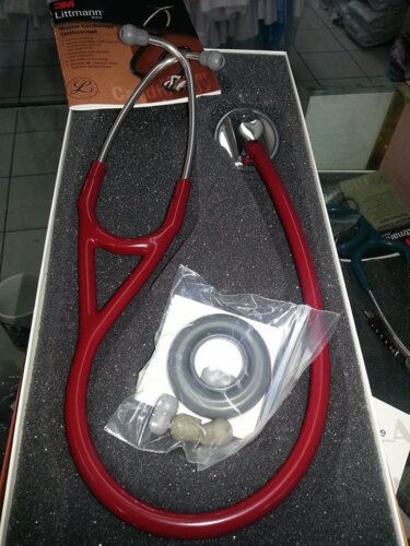 La Enfermera Elegante
• Uniformes de enfermeras
• Uniformes de emergencias médicas
• Zapatos para enfermeras
• Estetoscopios
• Bordados
• Uniformes de chef
• Uniformes para secretarias
• Kit de signos vitales
• Otoscopios
• Medias support
• Oxímetros