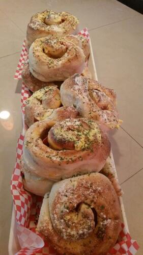                                                                                             Pizzería
Restaurante
Comida Criolla
                                                                                    