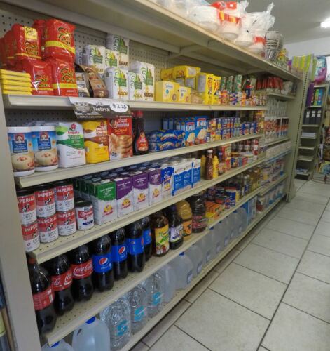                                                                                             - Recetario (aceptamos la mayoría de los planes médicos privados, incluyendo la Reforma de Salud)
- Delivery de medicamentos 
- Servi-carro
- Recetas electrónicas (email) 
- Flavorx (cambiamos el sabor de los medicamentos) 
- Amplio inventario de medicamentos OTC
- Artículos escolares 
- Artículos de primera necesidad
- Lotería electrónica 
- Cobramos facturas de agua, luz, teléfono y más 
- Fotos 2x2 y pasaporte
- Envolturas de regalos
- Perfumeria 
- Joyería
                                                                                    