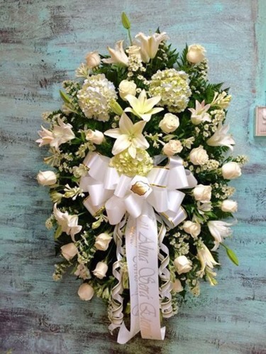                                                                                             Floristería (Todo tipo de flores), Flores para todo tipo de eventos, Flores al detal, Plantas, Arreglos para bodas, Bouquet, Diseños Florales y Otros.
Puede hacer su orden y pago por teléfono. 
Tenemos servicio de entrega.
                                                                                    