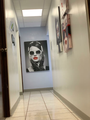                                                                                             • Examen visual para toda la familia
• Prevención de glaucoma y retinopatía diabética
• Se aceptan planes médicos comerciales, Advantage y el plan de salud del gobierno de Puerto Rico
• Contamos con servicio de laboratorio para corte y monte y espejuelos listos en una hora para visión sencilla
                                                                                    