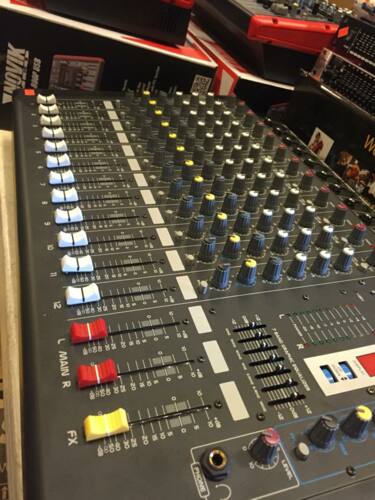 • Instrumentos musicales
• Sistemas de sonido profesional
• Sistema de sonido para negocios e iglesias
• Toda clase de misceláneas
• Drivers
• Diafragmas
• Reparación de guitarra
• Reparación de equipo de sonido
• Alquileres de equipo de sonido
• Pantalla
• Luces
• Instalación de sonido y instrumentos musicales
• Trabajamos todo tipo de Adapters para audio