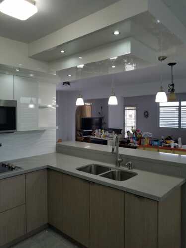 • Gabinetes de cocina
• Muebles de baño
• Camas de Pared
• Topes en Granito
• Cuarzo
• Muebles de Oficina
• Trabajos Comerciales
• Trabajamos en PVC y Madera de alta calidad
• Facias en PVC
• y Más
¡Todo hecho en Puerto Rico 100% Madera!