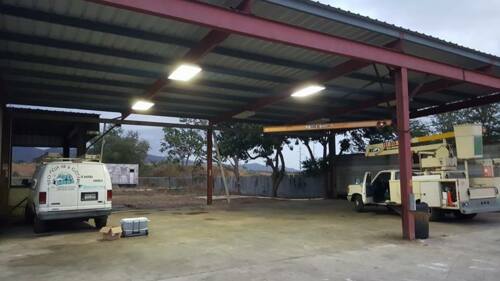                                                                                             • Mecanica liviana: frenos, correa de tiempo, tren delantero, transmisiones automáticas
• Reparación de Aire
• Servicio de mantenimiento preventivo
                                                                                    