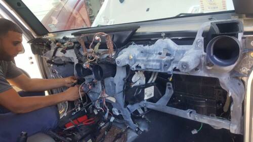                                                                                             • Mecanica liviana: frenos, correa de tiempo, tren delantero, transmisiones automáticas
• Reparación de Aire
• Servicio de mantenimiento preventivo
                                                                                    