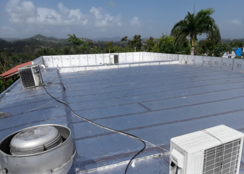 • Ofrecemos servicios residenciales y comerciales. Financiamiento disponible.
• Remoción de equipos en el techo
• Limpieza de drenajes
• Arreglo de empozamientos
• Canales
• Lavado a presión
• Membranas industriales de la compañía DANOSA, con garantías desde 5 a 15 años.