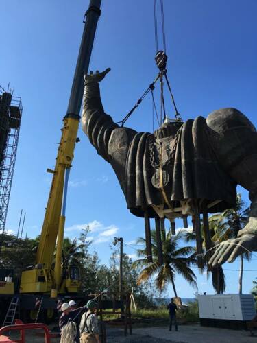                                                                                             • La versátil grúa de 350 Toneladas de capacidad con 197 pies de puntal “full power”, y con hasta 62 pies de jiba adicionales "swingaway extensión" ó 69-200 pies “luffing jib”.

• Grúas de Todo Terreno agreste (cherry pickers) con diversas capacidades. 

• Grúas hidráulicas de 70 Toneladas, con 138 pies de puntal “full power” y 56 pies de jiba tipo “swing-a away”.  Debido a su ancho así como su sistema de viraje en todas sus ruedas la hacen ideal para lograr acceso a lugares incómodos entre otras...
                                                                                    