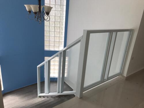                                                                                             • Fabricación de ventanas y puertas de seguridad
• Puertas de garaje
• Puertas de cristal
• Puertas pivotantes
• Puertas de closet
• Tormenteras de plancha
                                                                                    