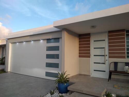                                                                                             • Fabricación de ventanas y puertas de seguridad
• Puertas de garaje
• Puertas de cristal
• Puertas pivotantes
• Puertas de closet
• Tormenteras de plancha
                                                                                    