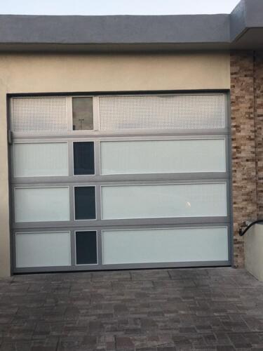                                                                                             • Fabricación de ventanas y puertas de seguridad
• Puertas de garaje
• Puertas de cristal
• Puertas pivotantes
• Puertas de closet
• Tormenteras de plancha
                                                                                    