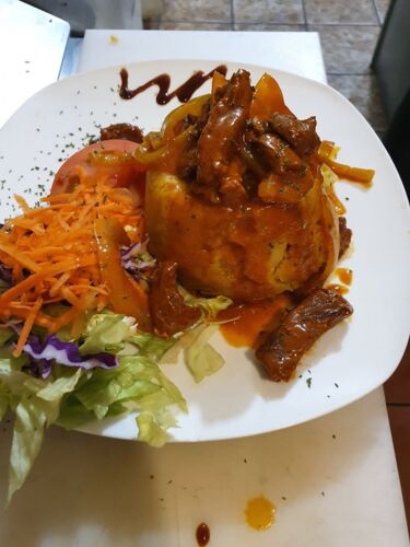                                                                                             • Carry out
• Catering
• Terraza al aire libre con vista al mar
                                                                                    