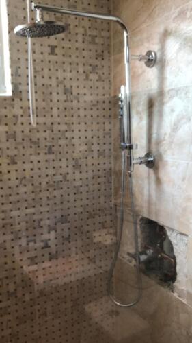                                                                                             All Star Plumbing, los expertos en plomería residencial y comercial sirviendo a toda la isla. Nuestros servicios de destape y plomería son eficaces y garantizados. Solo nos tomará una visita para resolver cualquier situación con la tubería, desagües y equipos sanitarios de tu hogar, comercio o industria. Además, te ofrecemos la conveniencia de servicio 24/7. No hay momento en el día que All Star Plumbing no te pueda resolver.
                                                                                    