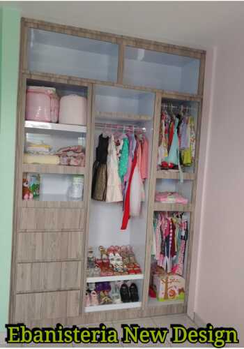                                                                                             CLOSETS A LA MEDIDA
                                                                                    