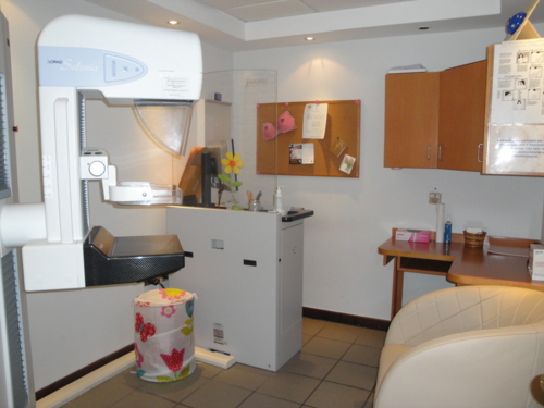                                                                                             • Rayos X
• Sonografía
• Sonomamografía
• Mamografía
• Densitometría Ósea
                                                                                    