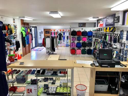 Ropa Deportiva
Calzado deportivo
Uniformes
Accesorios deportivos
Accesorios para ejercicios
Trajes de baño