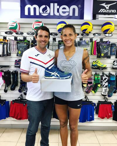 Ropa Deportiva
Calzado deportivo
Uniformes
Accesorios deportivos
Accesorios para ejercicios
Trajes de baño