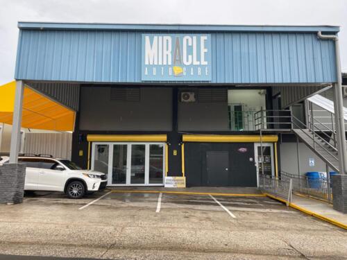                                                                                             • Refinamiento estético automotriz
• Tienda de productos
• Herramientas y Accesorios para el cuidado estético automotriz
• Taller de servicios de detallado profesional de autos:
• Químicos
• Herramientas
• Lavado de carro
                                                                                    