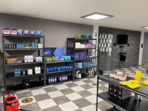                                                                                             • Refinamiento estético automotriz
• Tienda de productos
• Herramientas y Accesorios para el cuidado estético automotriz
• Taller de servicios de detallado profesional de autos:
• Químicos
• Herramientas
• Lavado de carro
                                                                                    