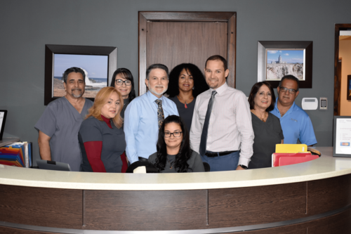                                                                                             Mayagüez Orthopedics
• Ortopedia general
• Reemplazo de articulaciones
• Artroscopia de hombro y rodilla
• Medicina Deportiva
                                                                                    