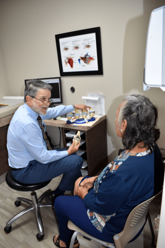                                                                                             Mayagüez Orthopedics
• Ortopedia general
• Reemplazo de articulaciones
• Artroscopia de hombro y rodilla
• Medicina Deportiva
                                                                                    