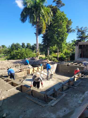                                                                                             • Sistema de filtración para piscinas sobre tierra
• Clorox en polvo o granulado
• Tabletas de clorox
• Clarificadores
• Alguicidas
• Mallas para recoger las hojas
• Motores variables
• Filtros
• Válvulas
• Accesorios para piscinas plásticas
• Vacuum
• Vacuum automáticos
• Flotadores
• Sal
• Sistemas de sal
• Luces
• Cartuchos
• Mármol
• Azulejos
• Ácidos
• Inflables
                                                                                    