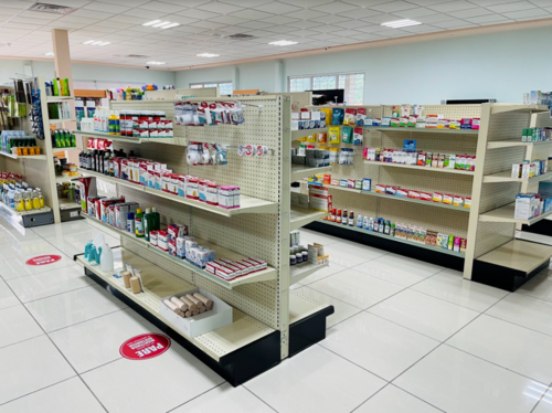                                                                                             Farmacia Las Catalinas
• Despacho de Medicamentos con Receta
• Consulta por Doctor en Farmacia
• Medicamentos ¨Over the Counter¨
• Vacunación
• Artículos de Primera Necesidad
• Copias y Fax
• Artículos Escolares
• Mini-Colmado 
• Ferreteria
                                                                                    