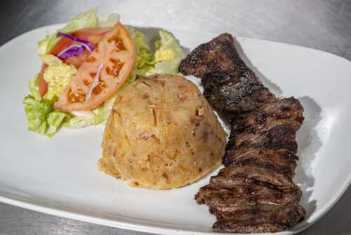                                                                                             • Atendemos directamente y hacemos reservaciones para grupos o alguna ocasión especial de esa manera podemos atenderte como te mereces con el mejor sabor y atención.
                                                                                    