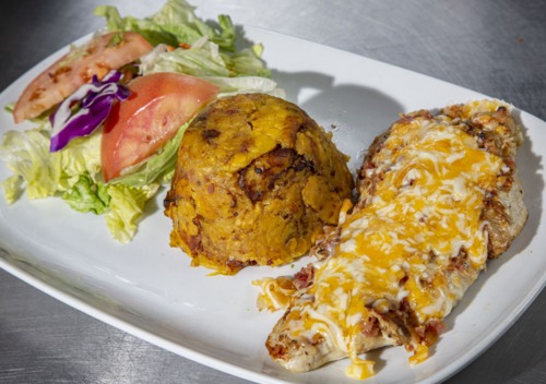                                                                                             • Atendemos directamente y hacemos reservaciones para grupos o alguna ocasión especial de esa manera podemos atenderte como te mereces con el mejor sabor y atención.
                                                                                    