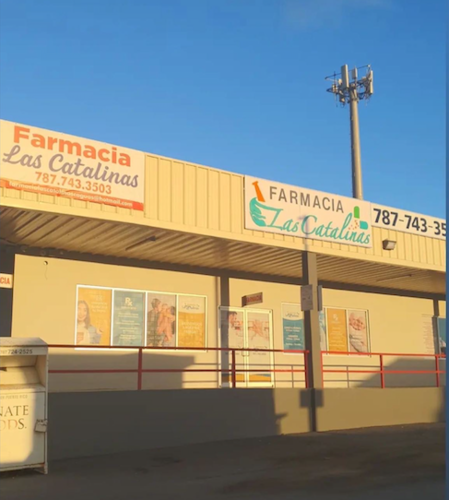                                                                                             Farmacia Las Catalinas
• Despacho de Medicamentos con Receta
• Consulta por Doctor en Farmacia
• Medicamentos ¨Over the Counter¨
• Vacunación
• Artículos de Primera Necesidad
• Copias y Fax
• Artículos Escolares
• Mini-Colmado 
• Ferreteria
                                                                                    