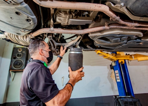                                                                                             EUROTECHNIQUES
Reparación autos europeos
taller de mecánica
taller de mecánica en Bayamón
reparación de carros japoneses 
mantenimiento para carros
                                                                                    