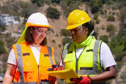                                                                                             MGV Geotechnical Group, PSC
• Servicios de ingeniería geotécnica y geología
• Servicios medioambientales
• Investigaciones geofísicas
• Resistividad eléctrica
• Refracción sísmica
• Perforaciones geotécnicas y geoambientales
• Instalación de pozos de control
• Pruebas de suelo y hormigón
• Investigaciones geotécnicas forenses
• Servicios de instrumentación
                                                                                    