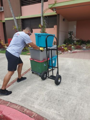 Mudanzas Nieves
• Mudanzas comerciales
• Mudanzas residenciales