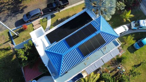                                                                                             JJ Solar & Roofing Services
• Venta e instalación de sistemas solares (placas, micro inversores y baterías)
                                                                                    