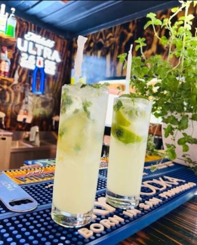                                                                                             Campo Mofongo
• Restaurante
• Coctelería
• Eventos privados (familiar y corporativo)
• Parking
• WiFi
• Pet Friendly
                                                                                    