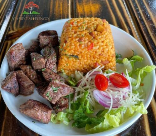                                                                                             Campo Mofongo
• Restaurante
• Coctelería
• Eventos privados (familiar y corporativo)
• Parking
• WiFi
• Pet Friendly
                                                                                    