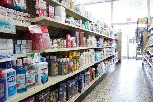                                                                                             Farmacia Keitha
Servicios:
• Copias
• Fax
• Entrega al hogar

Productos:
• Recetario
• Mercancía de primera necesidad
• Tienda de regalos
• Joyería
• Carteras
• Perfumería
• Maquillajes
• Productos de cabello
• Productos de cuidado de piel
• Tarjetas postales
• Misceláneos
• Equipo médico
• Vitaminas
• Productos naturales
• Medicamentos over the counter
                                                                                    